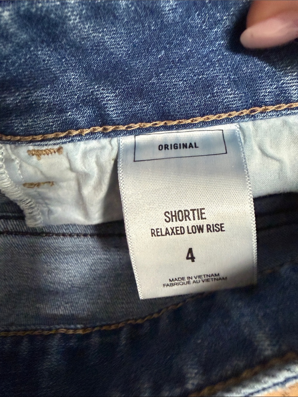 Express Shorts - Picture 5 of 6
